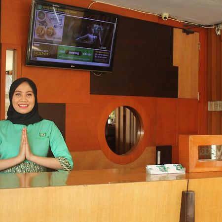 Hotel Grand Karawang Indah Екстериор снимка