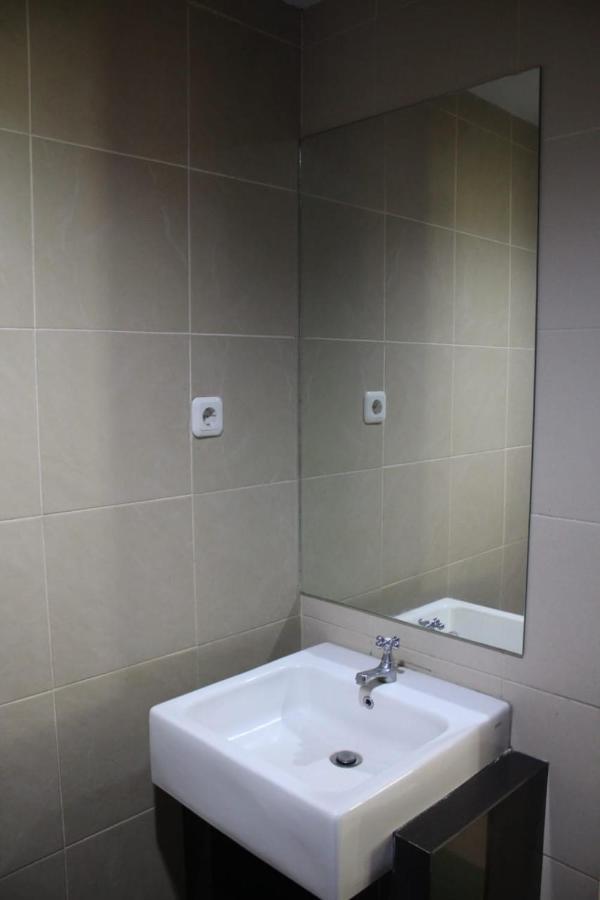 Hotel Grand Karawang Indah Екстериор снимка